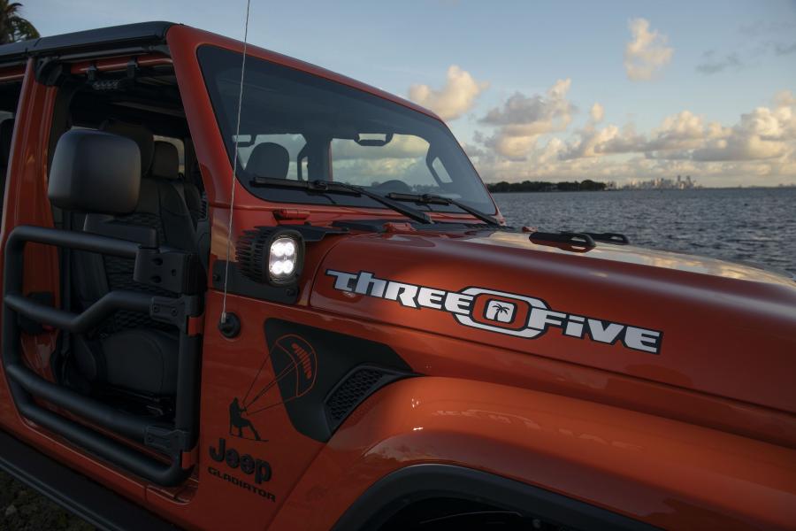 Детали экстерьера Jeep Gladiator Three O Five (JT) 2019 года  (фото 10 из 20)